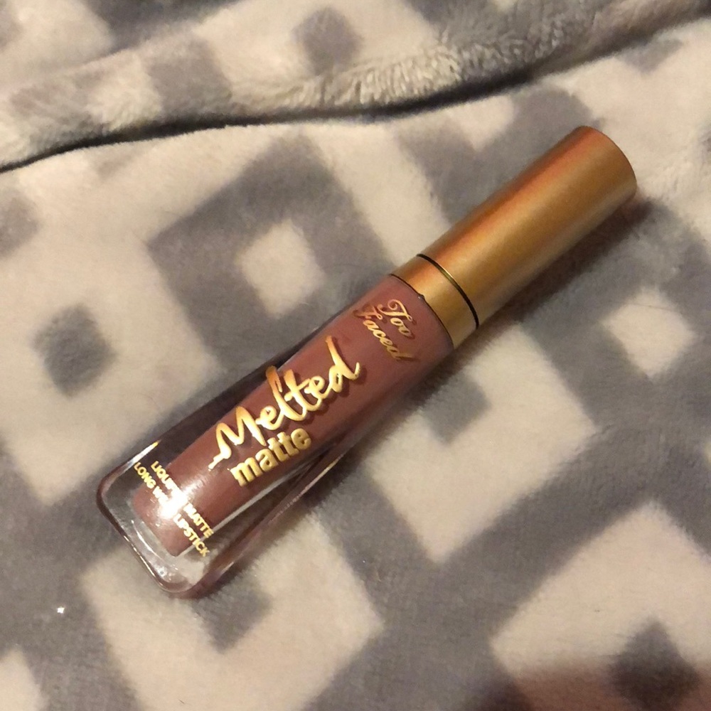 Too Faced Melted Matte - Queen B